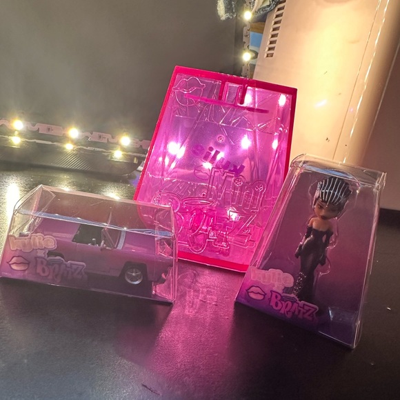 KYLIE X BRATZ - Picture 5 of 6